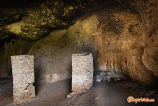 Karitena, cave