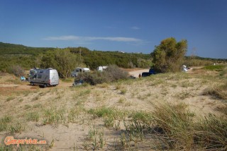 Kastro Kilinis, beach