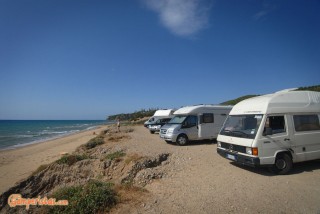 Kastro Kilinis, beach