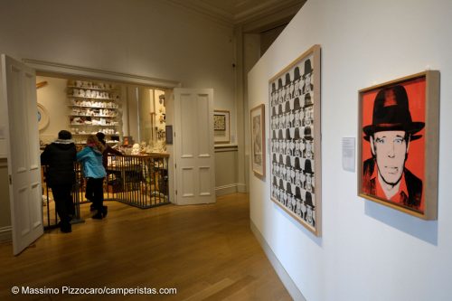 La mostra temporanea di Joseph Beuys e il laboratorio di Eduardo Paolozzi.